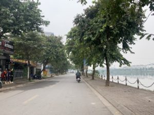 Ban dat dau gia ho ben thach ban